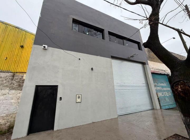 Local comercial · 200m²