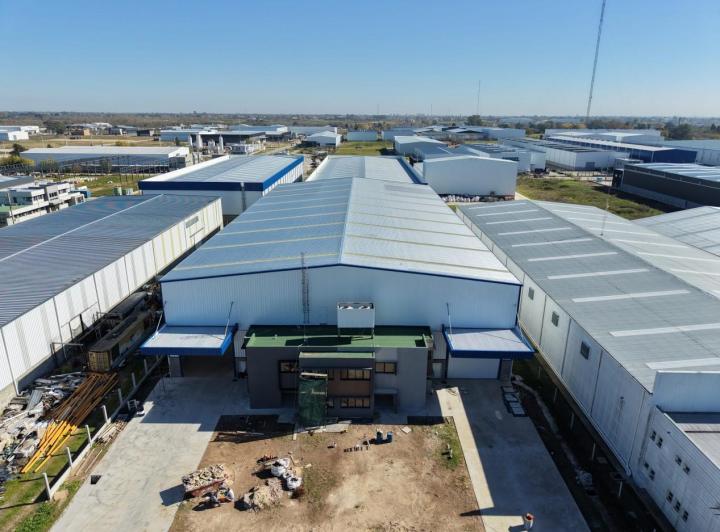 Bodega-Galpón · 3300m² · 1 Cochera
