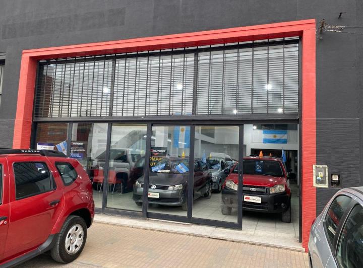 Local comercial · 400m²