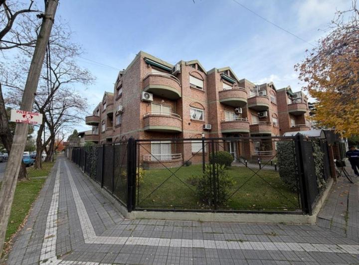 Departamento · 45m² · 2 Ambientes · 1 Cochera