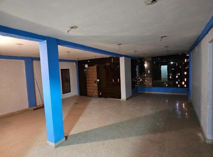 Local comercial · 345m² · 15 Ambientes