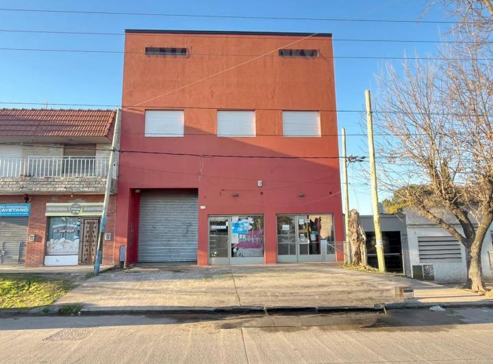 Local comercial · 320m²
