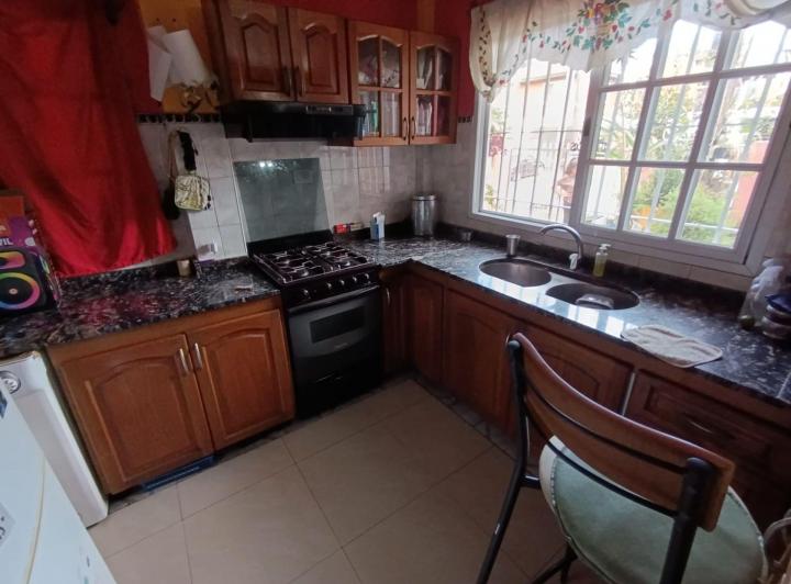 Casa · 150m² · 4 Ambientes · 2 Cocheras