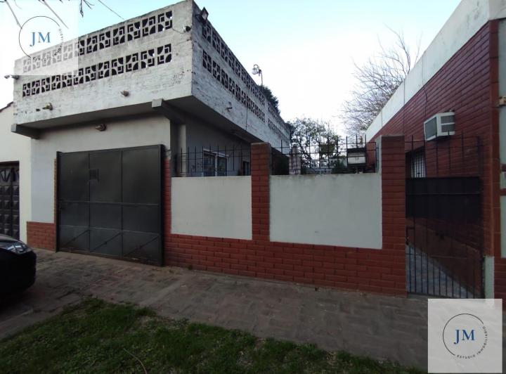 Casa · 70m² · 3 Ambientes · 2 Cocheras