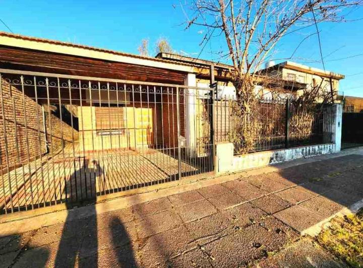 Casa · 170m² · 5 Ambientes · 1 Cochera