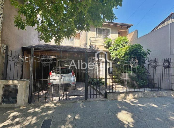 Casa · 151m² · 6 Ambientes · 1 Cochera
