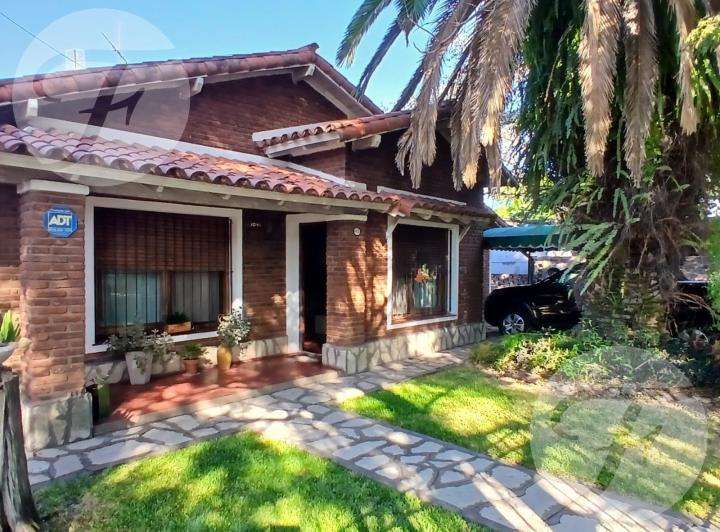 Casa · 106m² · 4 Ambientes · 1 Cochera