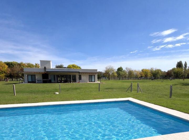Casa · 160m² · 5 Ambientes · 1 Cochera