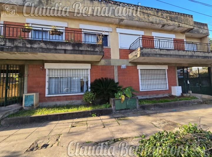 Casa · 73m² · 4 Ambientes · 1 Cochera