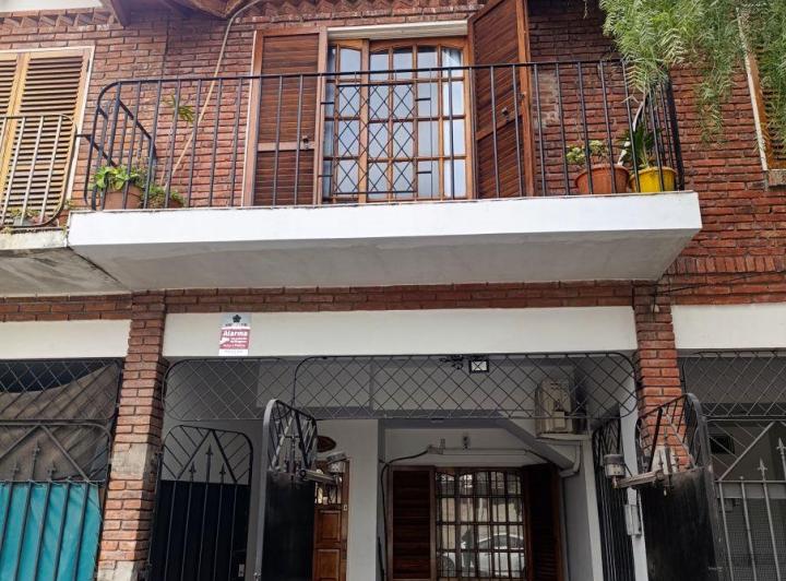 Casa · 79m² · 4 Ambientes · 1 Cochera