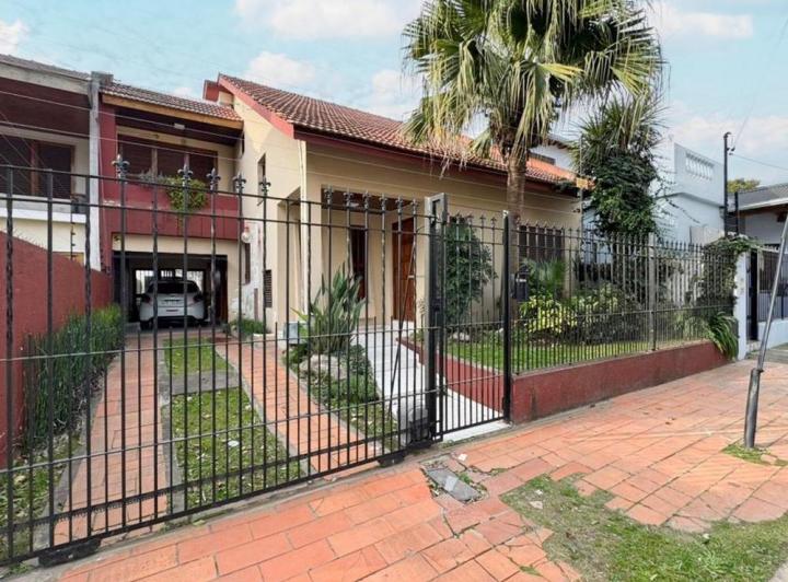 Casa · 170m² · 3 Ambientes · 3 Cocheras