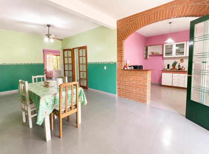 Casa · 180m² · 5 Ambientes · 1 Cochera