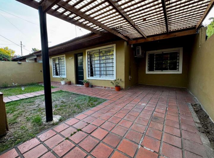 Casa · 95m² · 5 Ambientes · 1 Cochera
