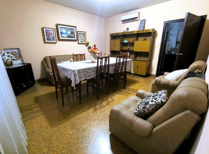 Casa · 180m² · 3 Ambientes · 1 Cochera