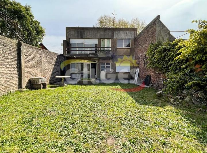 Casa · 154m² · 6 Ambientes · 1 Cochera