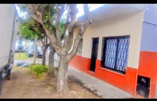Casa · 92m² · 3 Ambientes · 2 Cocheras