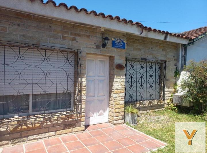 Casa · 94m² · 4 Ambientes · 1 Cochera