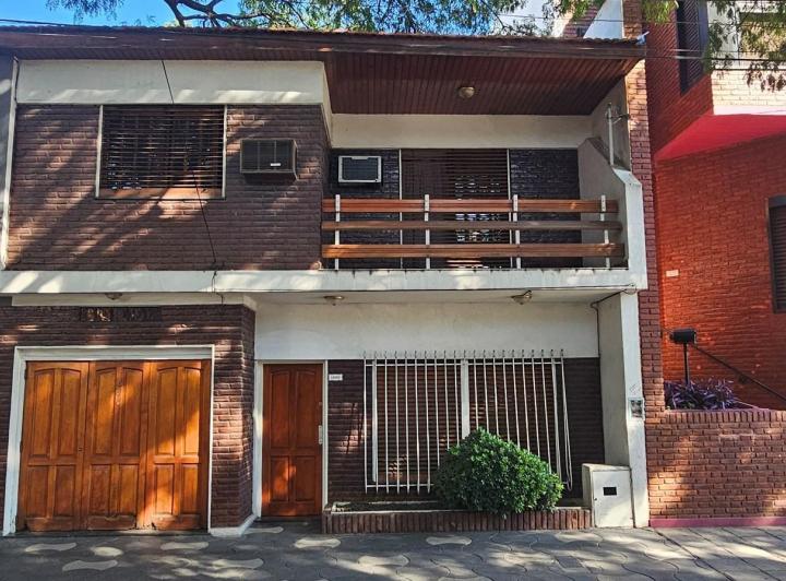 Casa · 140m² · 4 Ambientes · 1 Cochera