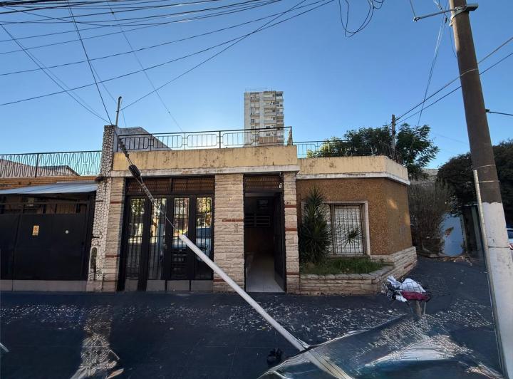 Casa · 160m² · 2 Dormitorios · 1 Cochera