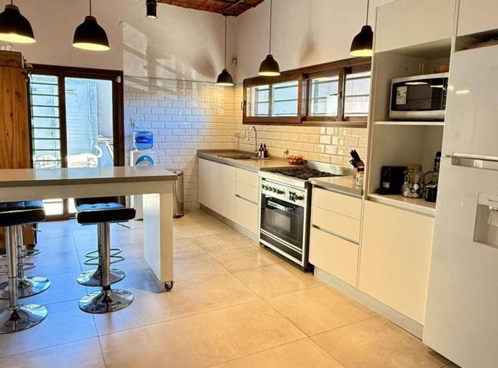 Casa · 120m² · 3 Ambientes · 3 Cocheras