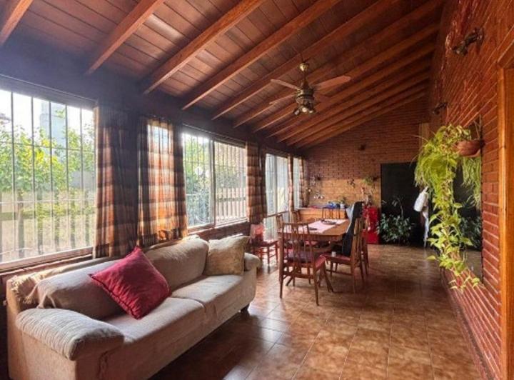 Casa · 98m² · 5 Ambientes