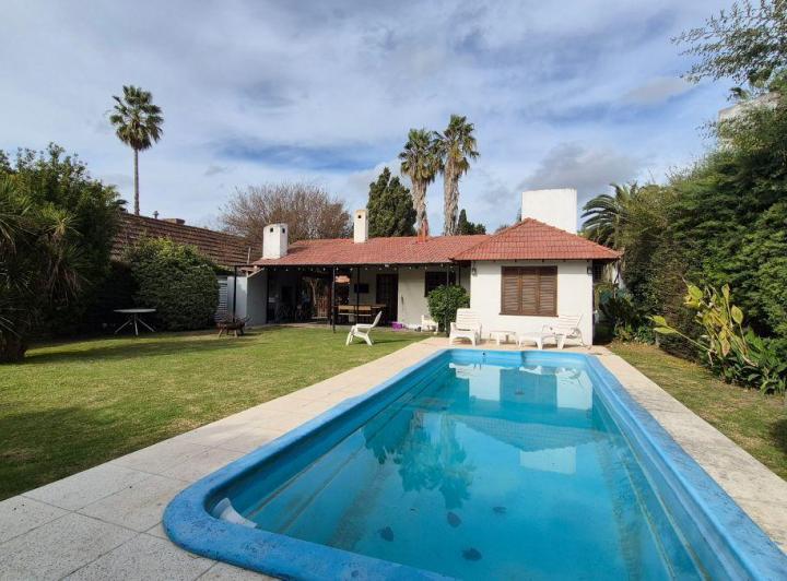Casa · 80m² · 3 Ambientes · 1 Cochera
