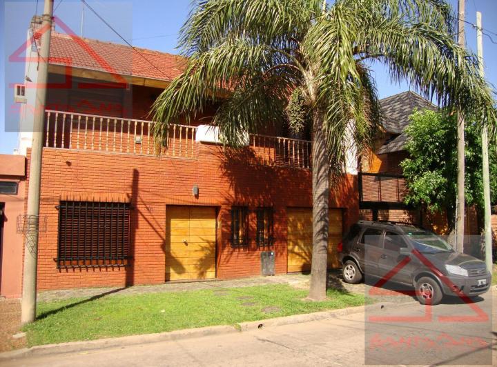 Casa · 175m² · 4 Ambientes · 1 Cochera