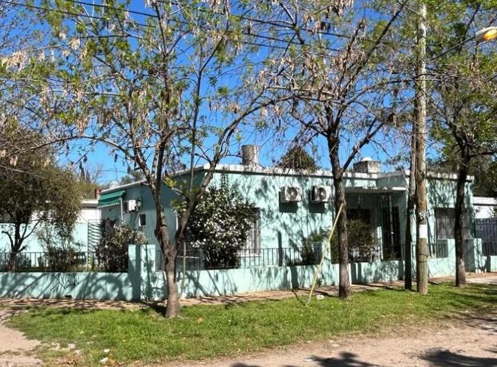 Casa · 130m² · 4 Ambientes · 1 Cochera