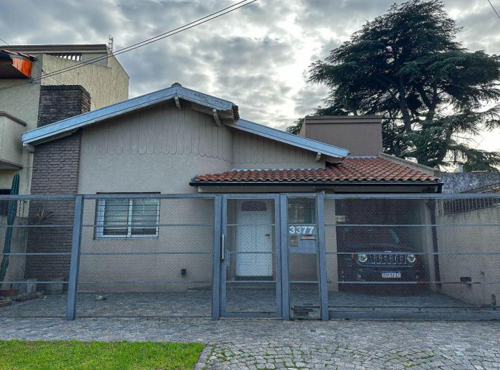 Casa · 150m² · 3 Ambientes · 1 Cochera