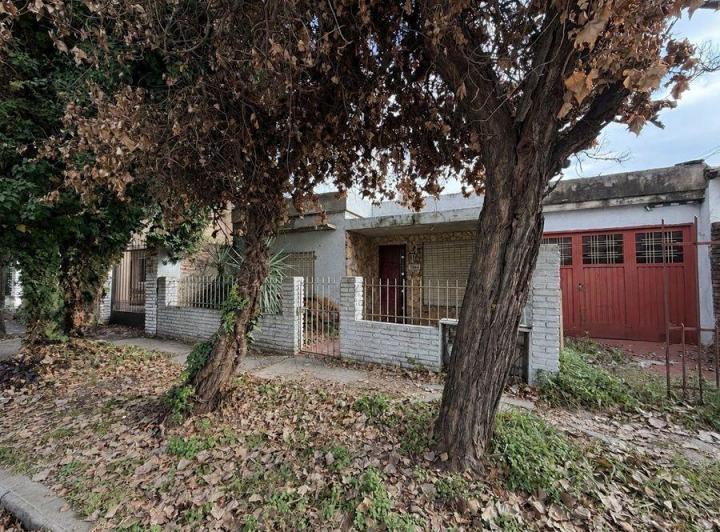 Casa · 140m² · 3 Ambientes · 1 Cochera