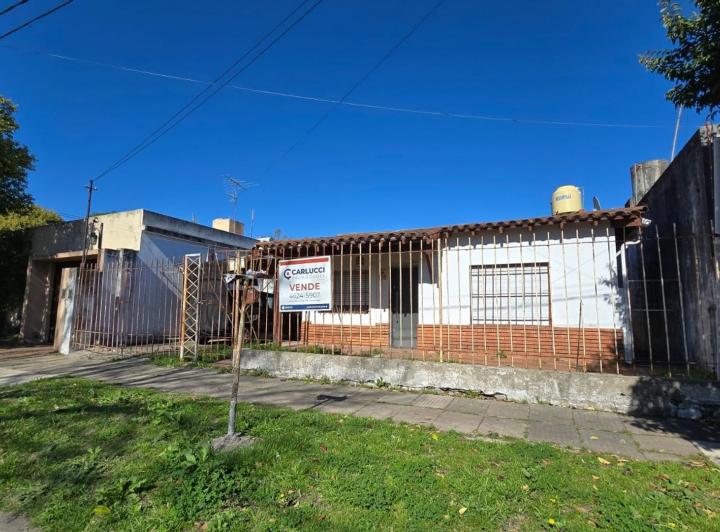 Casa · 90m² · 3 Ambientes · 2 Cocheras