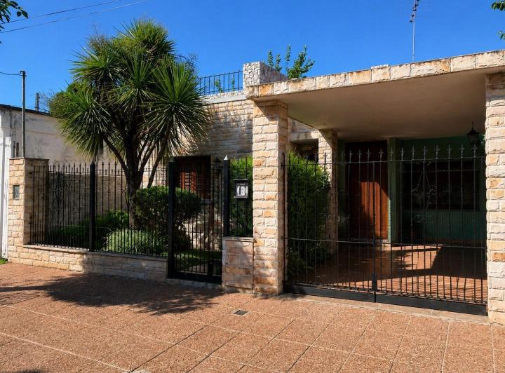 Casa · 125m² · 3 Ambientes · 1 Cochera