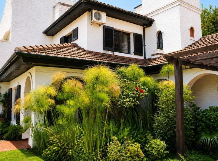 Casa · 220m² · 4 Ambientes · 1 Cochera
