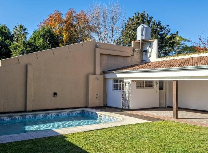 Casa · 311m² · 4 Ambientes · 2 Cocheras