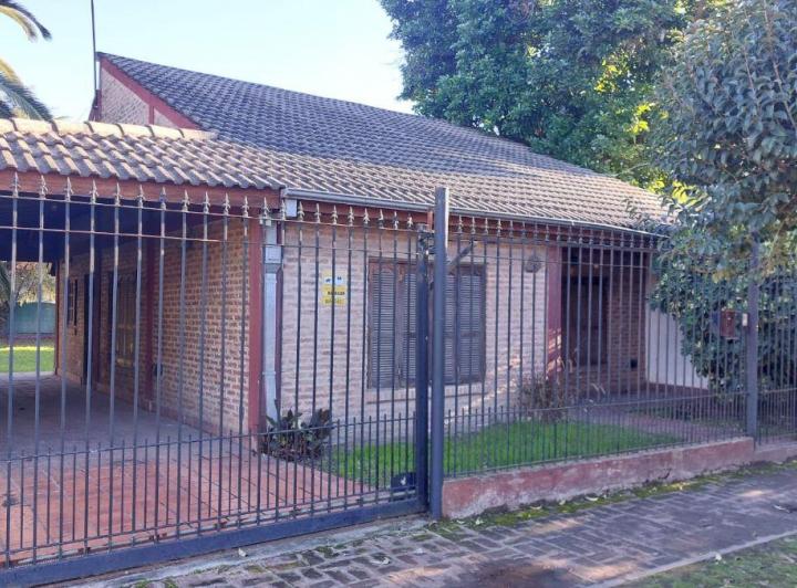 Casa · 125m² · 4 Ambientes · 3 Cocheras