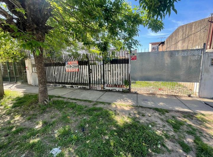 Casa · 55m² · 2 Ambientes · 5 Cocheras