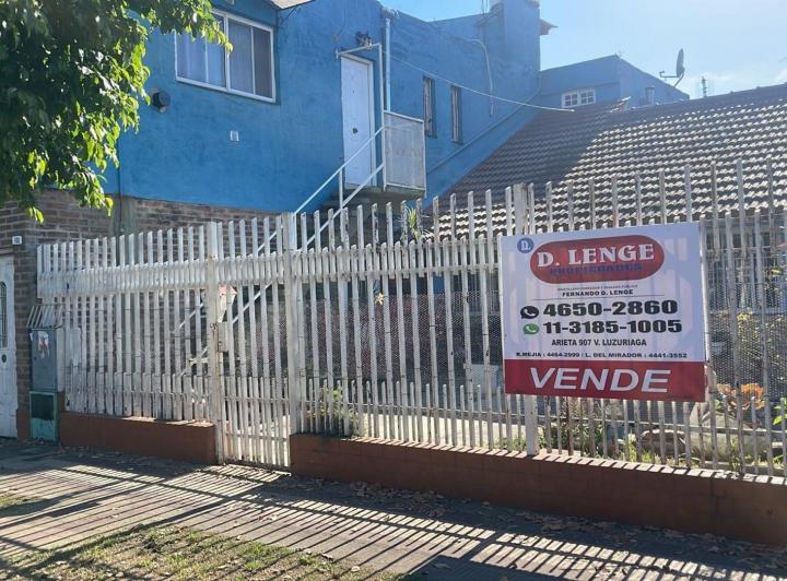 Casa · 250m² · 5 Ambientes · 3 Cocheras