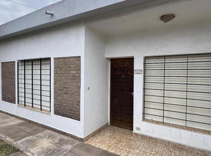 Casa · 90m² · 4 Ambientes · 1 Cochera