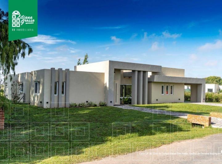 Casa · 219m² · 7 Ambientes · 1 Cochera