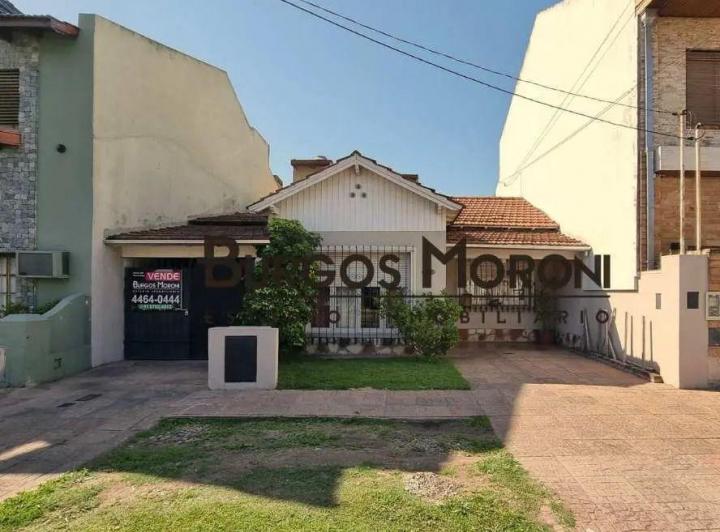 Casa · 180m² · 5 Ambientes · 1 Cochera