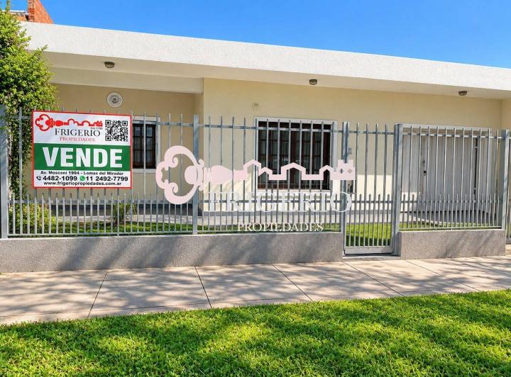 Casa · 215m² · 3 Ambientes · 1 Cochera