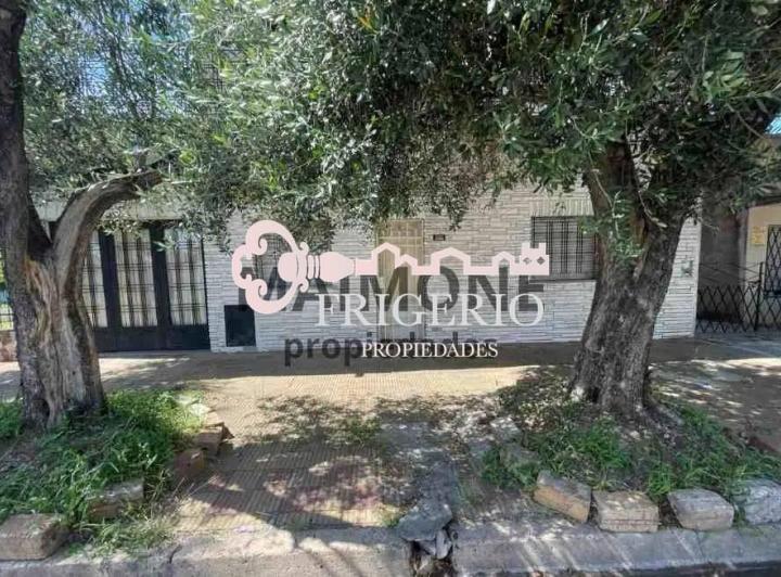 Casa · 140m² · 4 Ambientes · 1 Cochera