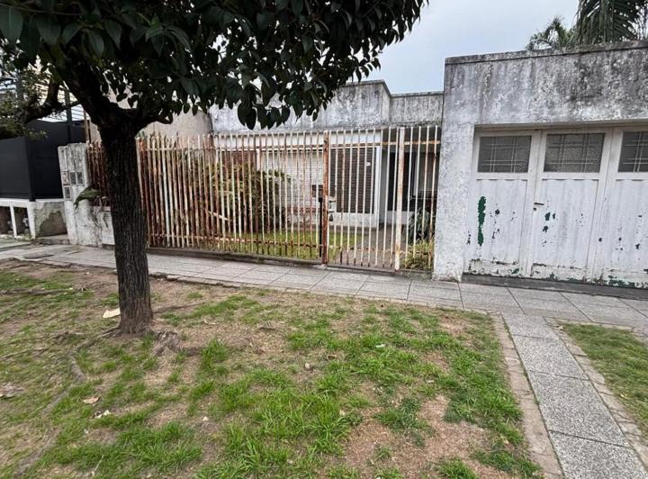 Casa · 170m² · 3 Ambientes · 1 Cochera