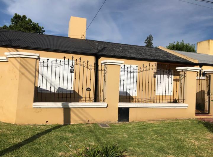 Casa · 120m² · 3 Ambientes · 2 Cocheras