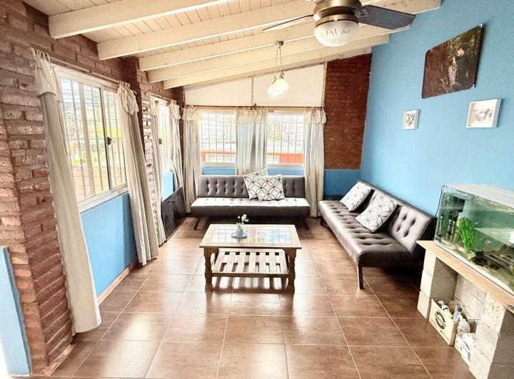 Casa · 123m² · 5 Ambientes · 2 Cocheras