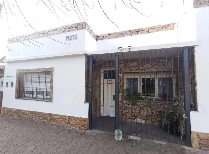 Casa · 168m² · 3 Ambientes · 2 Cocheras