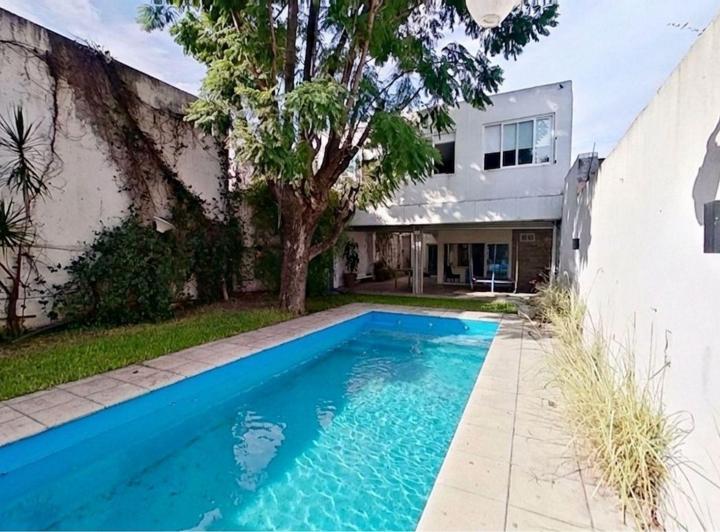 Casa · 185m² · 6 Ambientes · 1 Cochera
