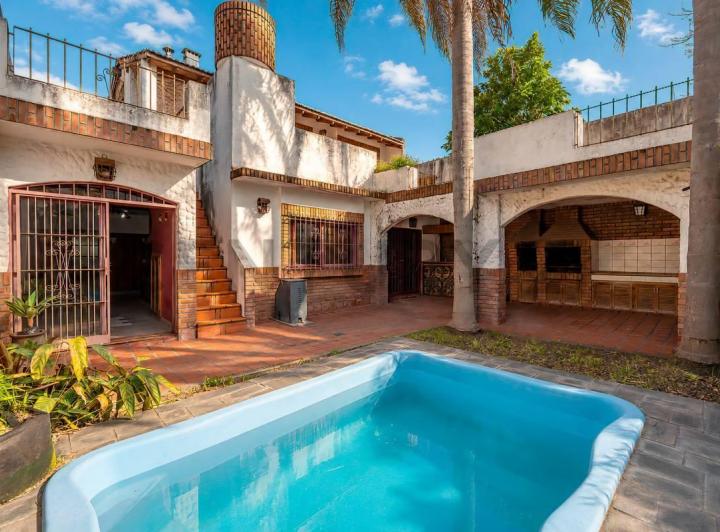 Casa · 166m² · 4 Ambientes · 1 Cochera