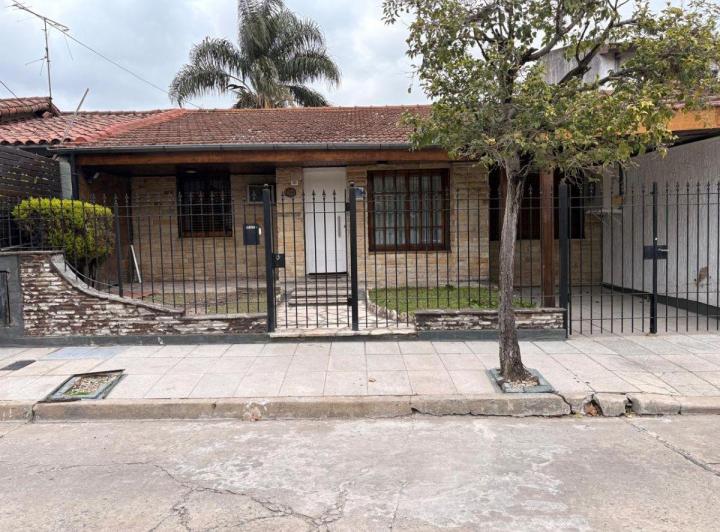 Casa · 100m² · 3 Ambientes · 1 Cochera