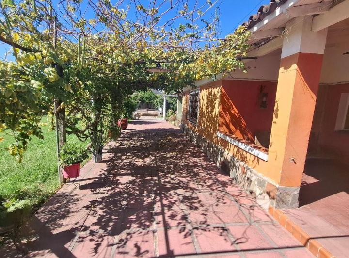Casa · 150m² · 3 Ambientes · 2 Cocheras